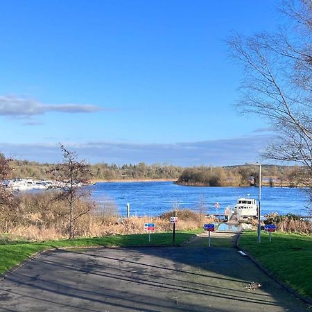 Apartament Riverside Raheelan Zewnętrze zdjęcie